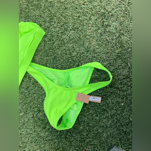 SKIMS bright neon green bikini set Size medium - Picture 4 of 12